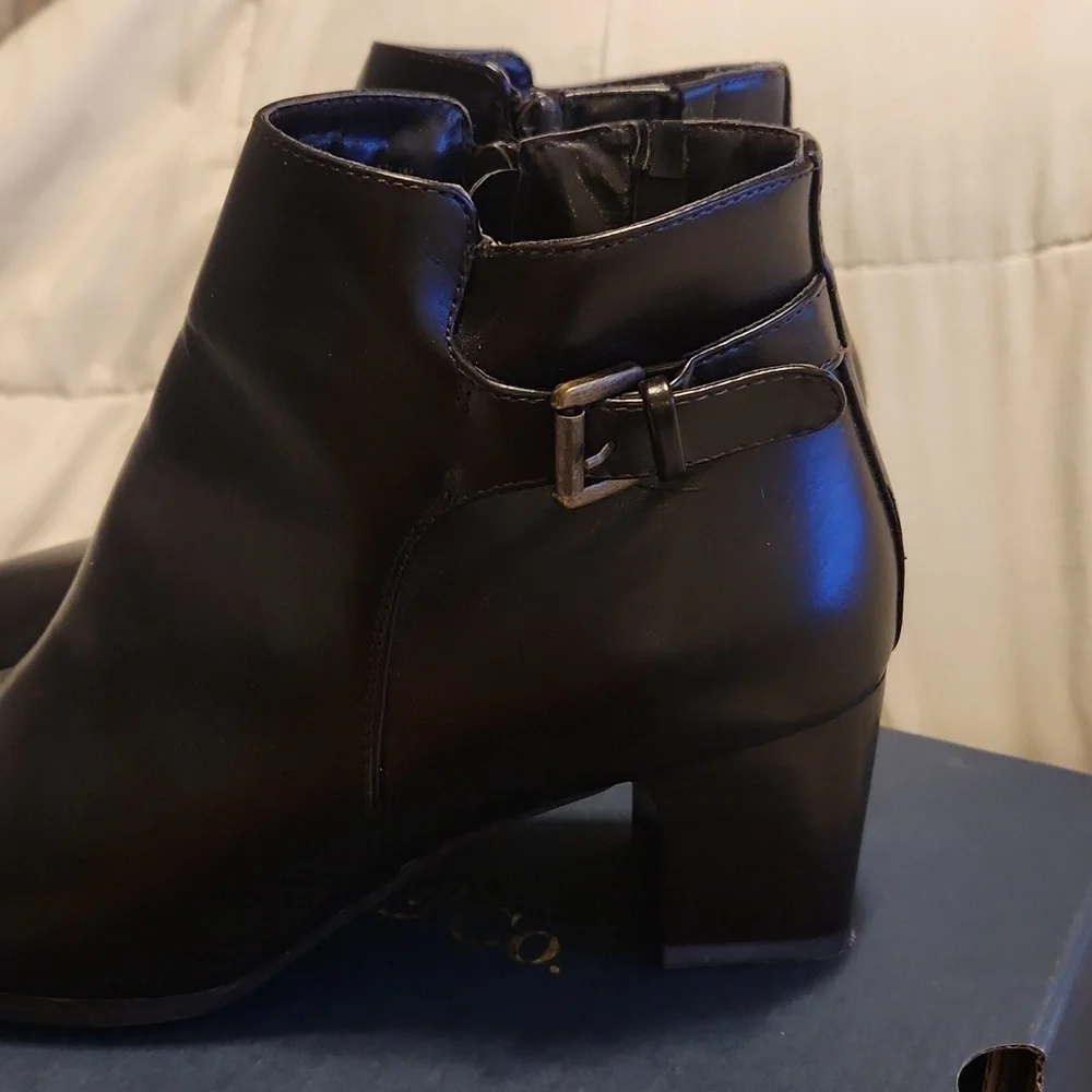 G.H. Bass & Co. SZ 8.5W Dark Brown Ankle Boots - Picture 4 of 7